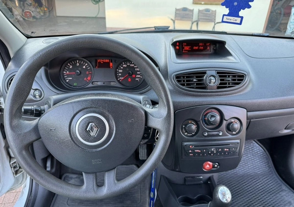 Renault Clio cena 10500 przebieg: 234000, rok produkcji 2013 z Przeworsk małe 56